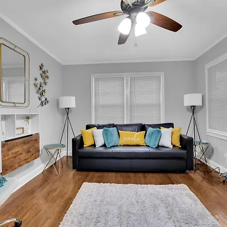 Goodliving East Point Modern & Classy